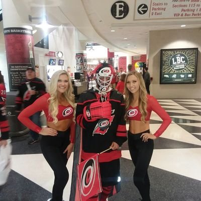 Profile Picture of Captain Hurricane (@JamesRaymond34) on Twitter
