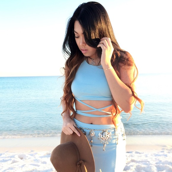 Profile Picture of Anh Baldonado (@desertdreamz) on Poshmark