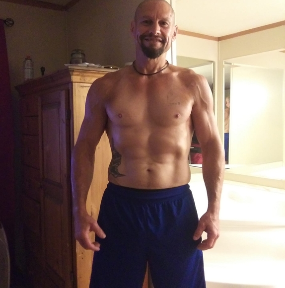 Profile Picture of Steve Barton (@barton5870) on Poshmark