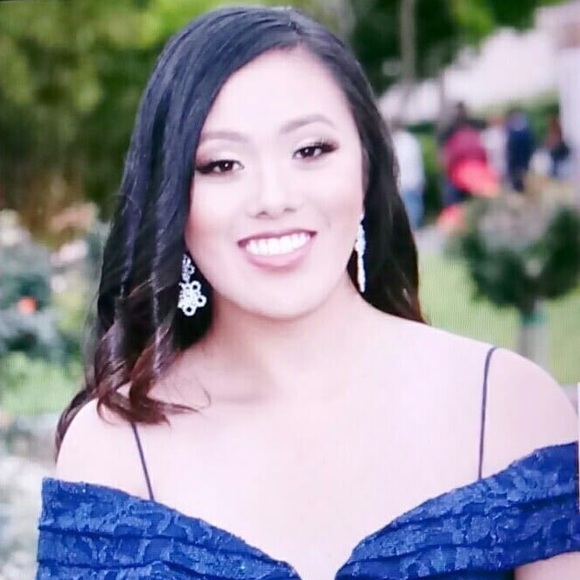 Angeleen Banas - Poshmark Profile Picture of Angeleen Banas (@angeleenjasmine) on Poshmark