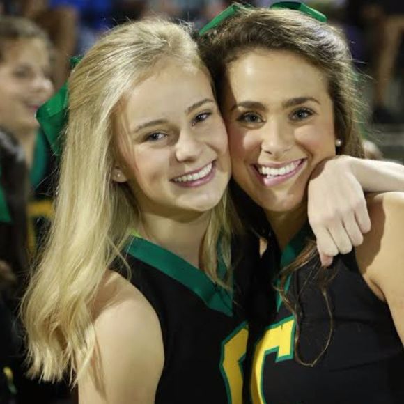 Summer Scott - Poshmark Profile Picture of Summer Scott (@summerscottlala) on Poshmark