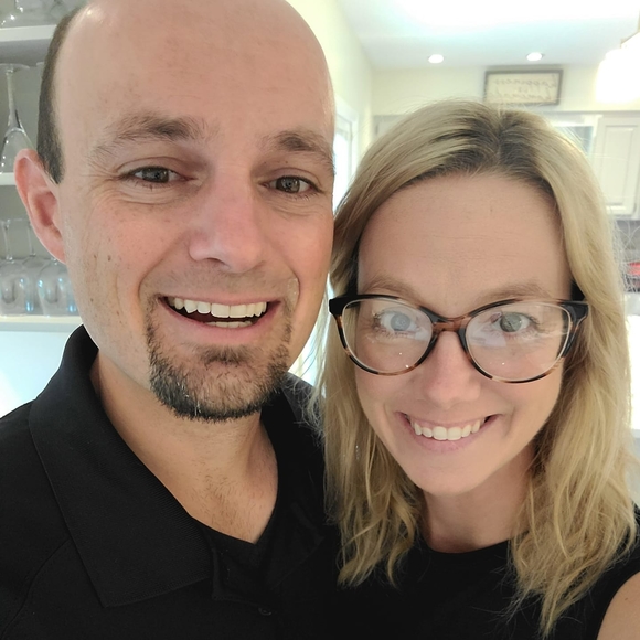 Profile Picture of Cindy Barry (@moelbarry) on Poshmark