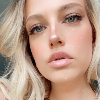 Profile Picture of Holly (@hollyevanssxx) on Twitter