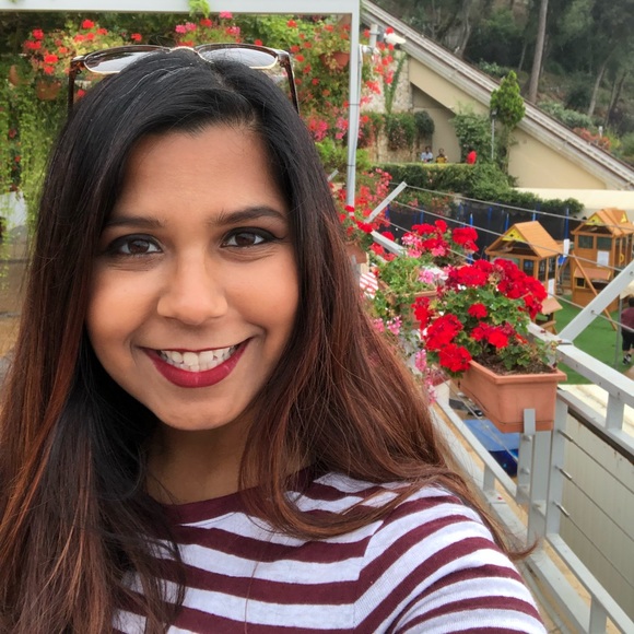 Profile Picture of Seher Khader (@seherkhader) on Poshmark