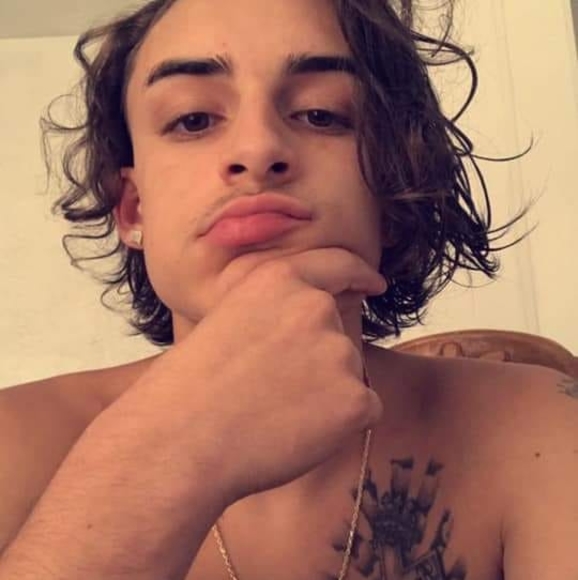 Profile Picture of Monique Pickens (@nikkidanielle12) on Poshmark