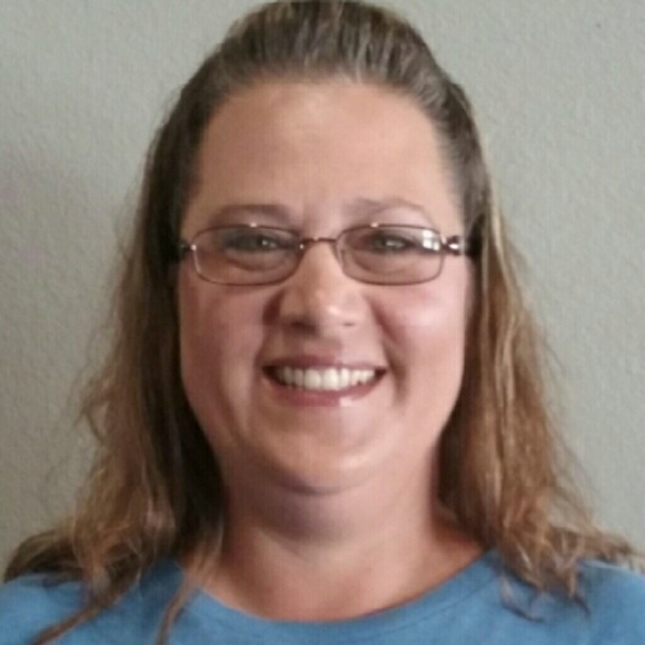 Profile Picture of Carrie Reid (@careid) on Poshmark