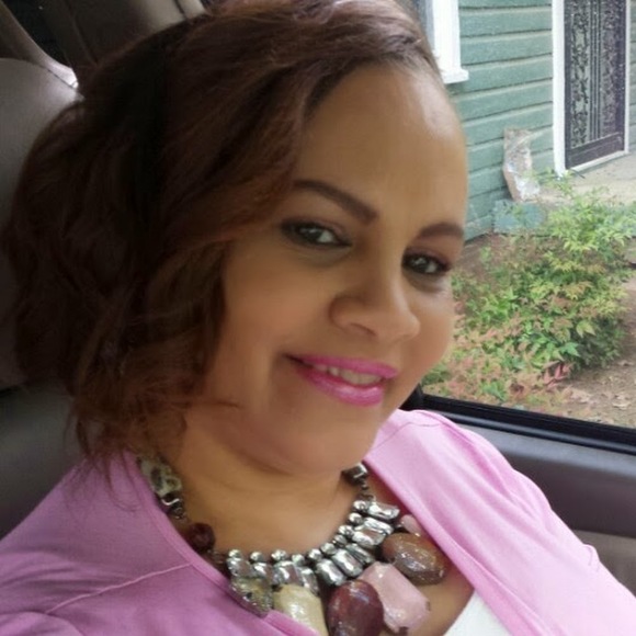 Profile Picture of Jacque Riggins (@prtnpnk08) on Poshmark