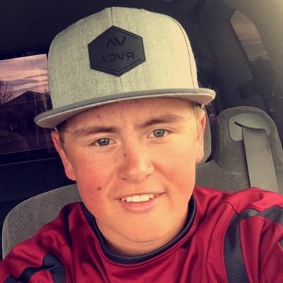 Profile Picture of Zach Stubblefield (@Zach_Stubs_34) on Twitter