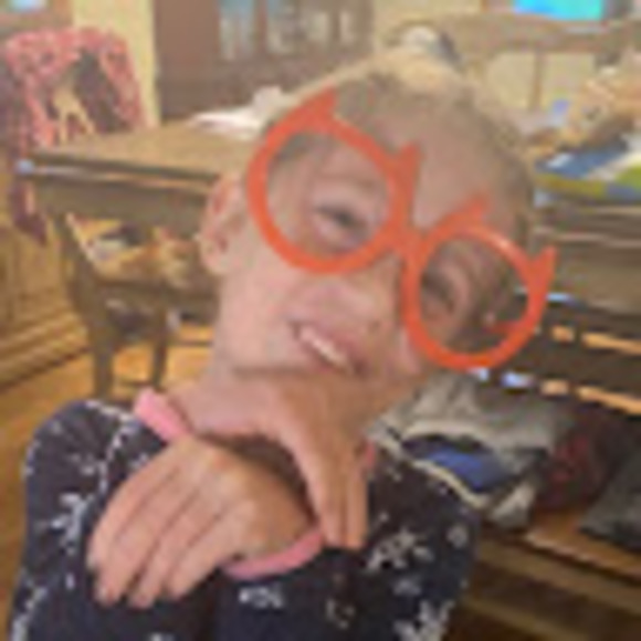 Profile Picture of Julia Mcadams (@julia_mcadams) on Poshmark