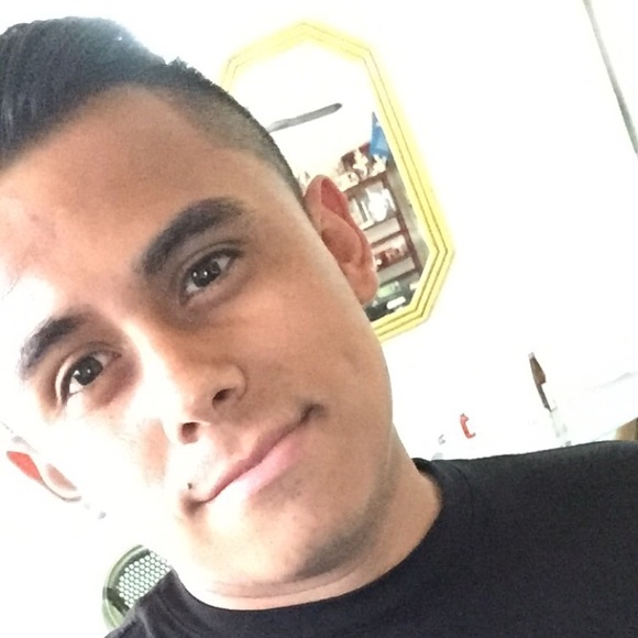 Profile Picture of Steve Jimenez (@stevejjb) on Poshmark