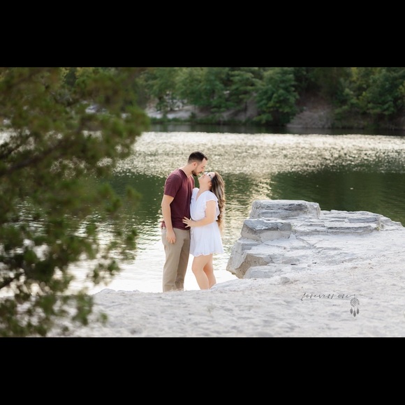 Profile Picture of Adrianna Riebeling (@adrianna231) on Poshmark