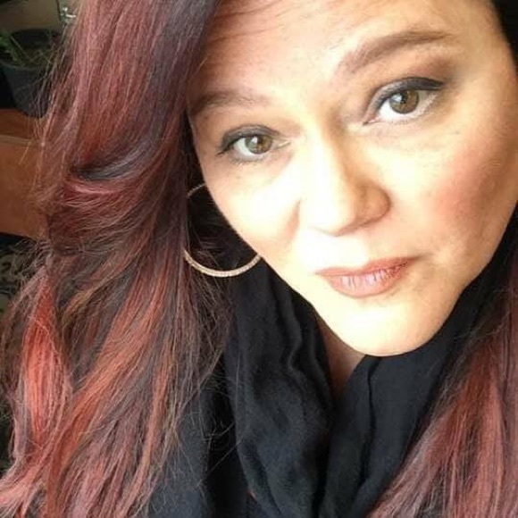 Profile Picture of Rebecca Rotach (@bbeers777) on Poshmark