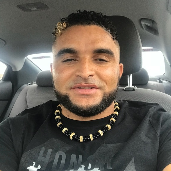 Profile Picture of Rogerio Alves (@rogerioalves87) on Poshmark