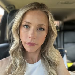 Profile Picture of Amanda B (@amanda.blasinski) on Instagram