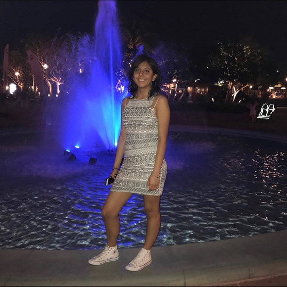 Profile Picture of Evelyn Fernandez (@jevelyn15) on Poshmark