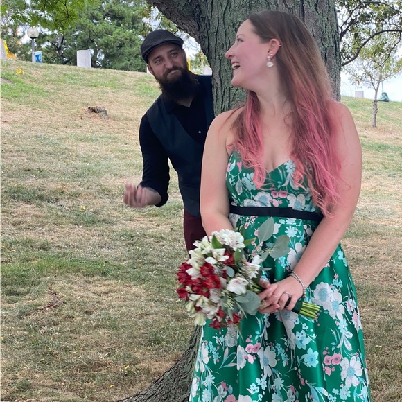 Profile Picture of Catherine Vanhall (@catvh8188) on Poshmark