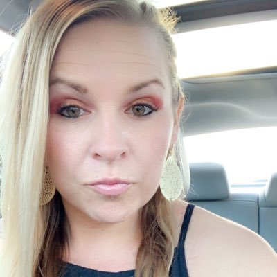 Profile Picture of Stacie Davis (@snbare45) on Twitter