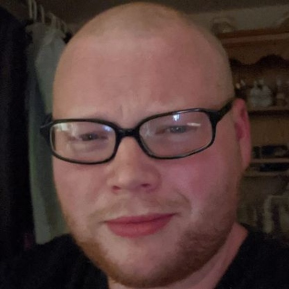 Profile Picture of Jon Goodrich (@goodrich18) on Poshmark