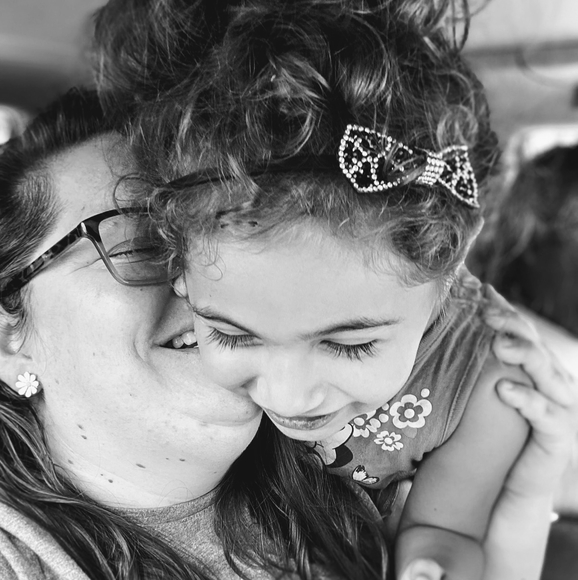 Profile Picture of Erin Schneider (@erins221) on Poshmark