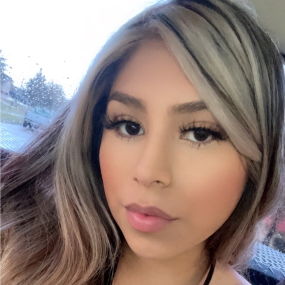 Profile Picture of Miriam Zavala (@miriamzavala570) on Poshmark