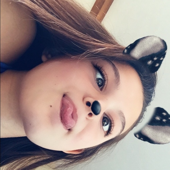 Profile Picture of Faith Littlejohn (@faithlittlejohn) on Poshmark