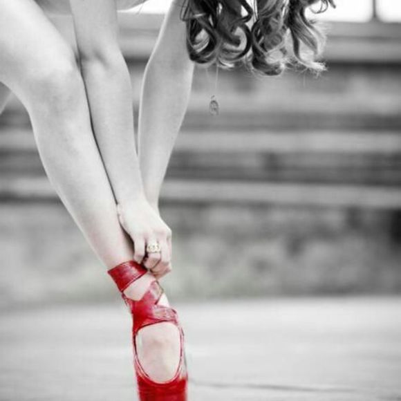 Profile Picture of Melody Barnes (@dancegrl) on Poshmark