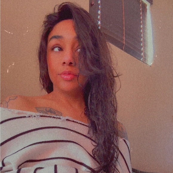 Shauntee Rivera - Poshmark Profile Picture of Shauntee Rivera (@shaunteerivera) on Poshmark