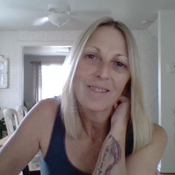 Profile Picture of Josée Grondin (@josaye06) on Poshmark