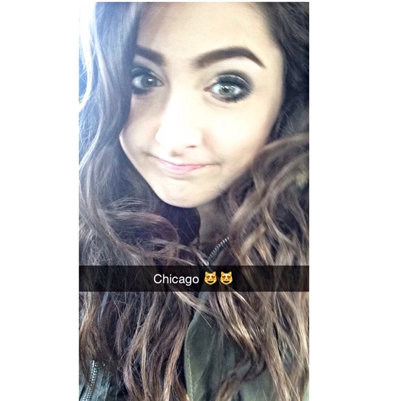 Alexa Rolbiecki - Poshmark Profile Picture of Alexa Rolbiecki (@alexaarolbiecki) on Poshmark