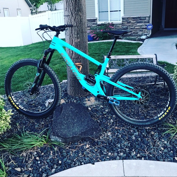 Profile Picture of Drew Colwell (@drewslayer) on Poshmark