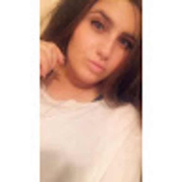 Profile Picture of Haley Jameson (@haajameson) on Poshmark