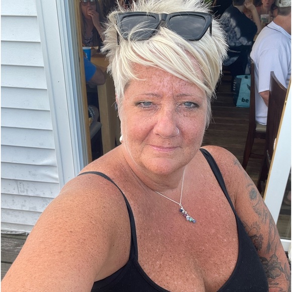 Profile Picture of Misty Craig (@mistycraig777) on Poshmark