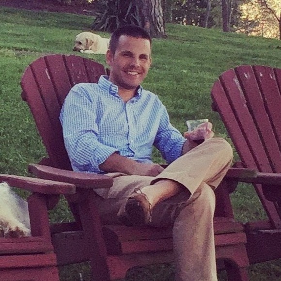 Profile Picture of Charlie Schwabe (@schwabeca) on Poshmark