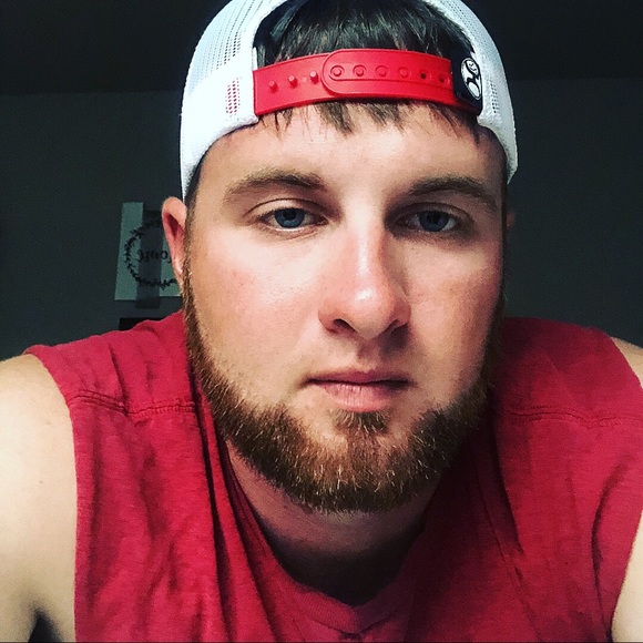 Dylan Haltom - Poshmark Profile Picture of Dylan Haltom (@dylanhaltom) on Poshmark