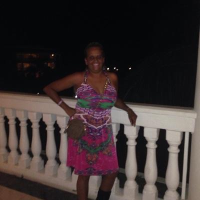 Profile Picture of Michele (@shellytuck) on Twitter