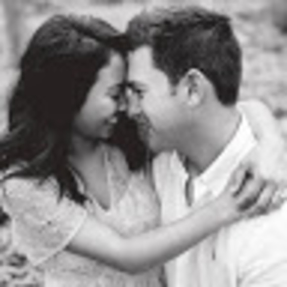 Profile Picture of The Bruggmans (@thebruggmans) on Poshmark