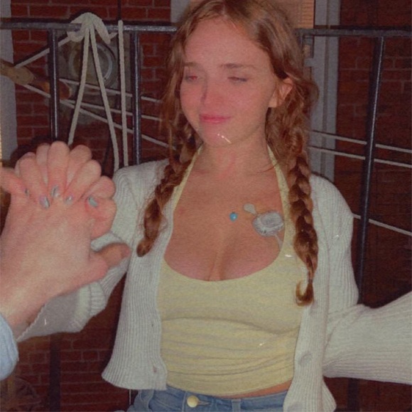 Profile Picture of Mearly . (@mearly787) on Poshmark