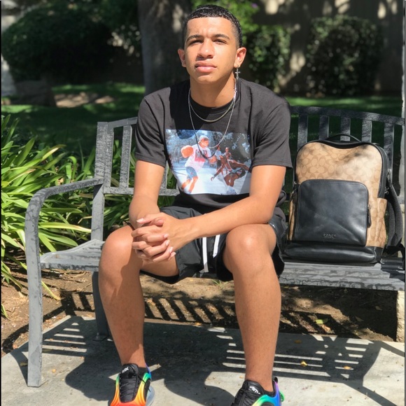 Profile Picture of Andre Rodgers (@andre38baby) on Poshmark