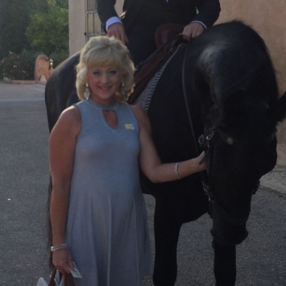 Profile Picture of Cheryl Harstad (@harstad92) on Poshmark