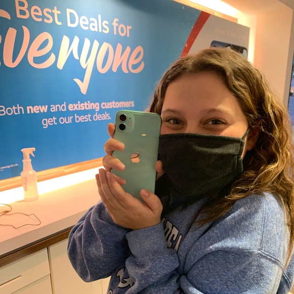 Profile Picture of Aubrey Willcutt (@aubreywillcutt) on Poshmark