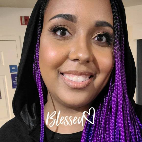 Profile Picture of Katherine Barrax (@kgbarrax17) on Poshmark