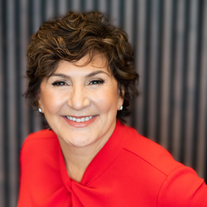 Profile Picture of Robin Samora (@RobinSamora) on Twitter