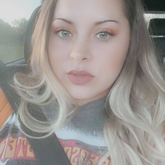 Profile Picture of Brianna Shiver (@brianna9914) on Poshmark