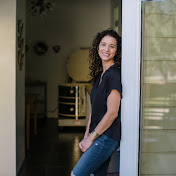 Profile Picture of Andrea Larsen Art (@AndreaLarsenArt) on Youtube