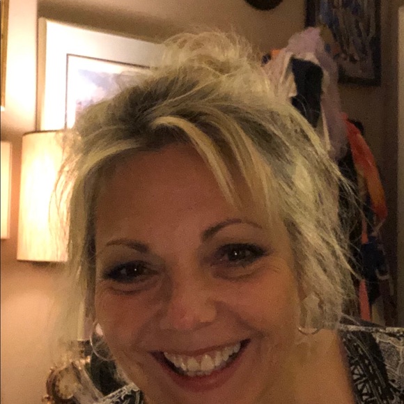 Profile Picture of Cynthia Branch (@cindybranch1) on Poshmark