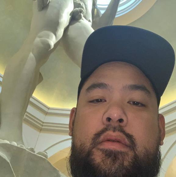 Profile Picture of Mark Estacio-lazo (@mestacio51) on Poshmark