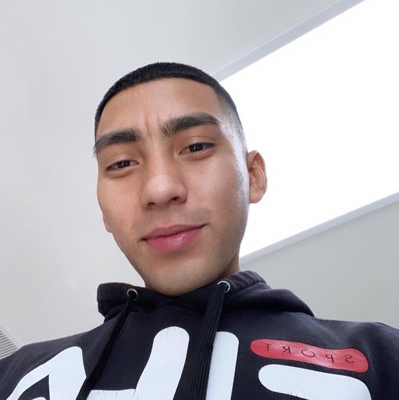 Profile Picture of Erick Roque (@roquenumbanine) on Poshmark