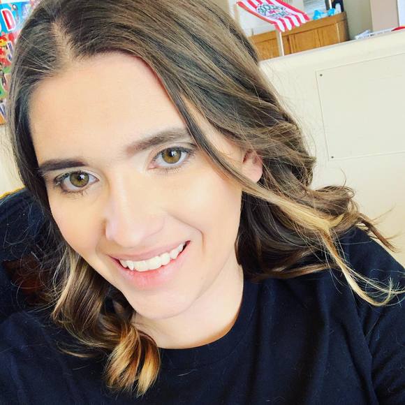 Profile Picture of Jenna Svitak (@aj8273) on Poshmark