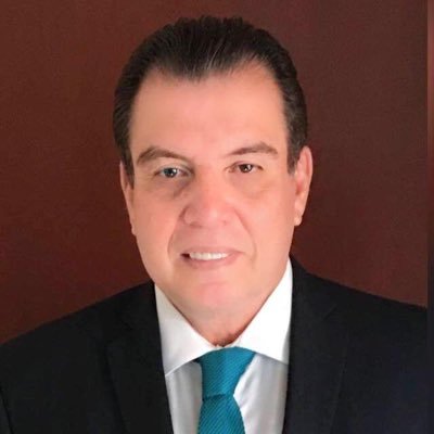 Profile Picture of Enrique Muñoz G. (@columnacayuco) on Twitter