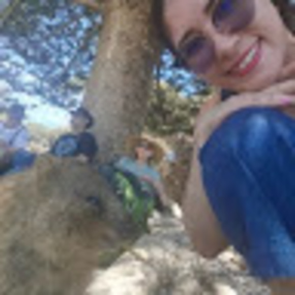 Profile Picture of Paola andrea Florez alzate (@paolaflorezing) on Poshmark